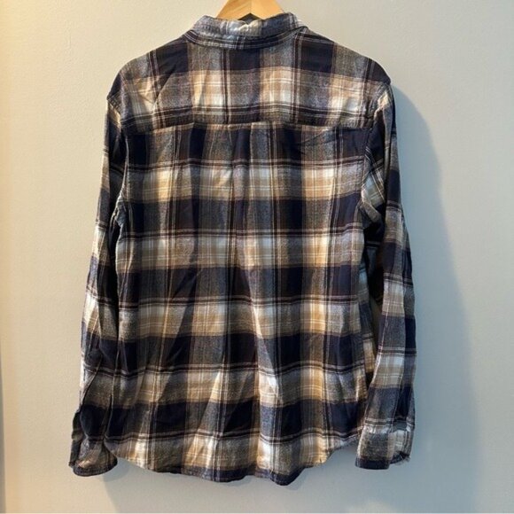 Woolrich Men’s Plaid Flannel Button-Down Shirt Sz Large Classic Outdoor Workwear - Picture 3 of 9